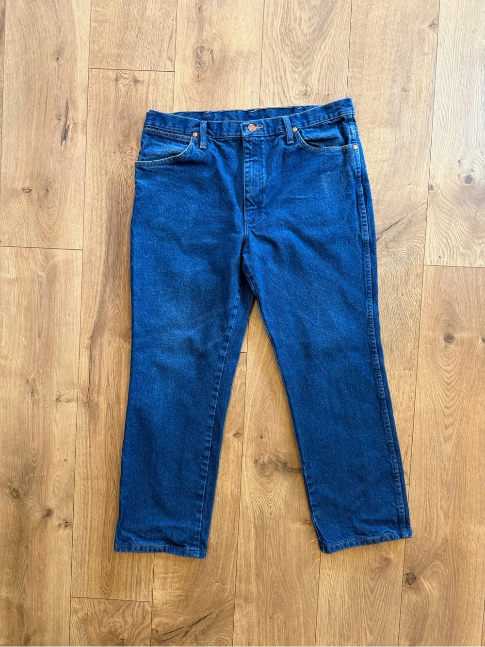 Wrangler Straight Leg Jeans in Deep Blue Denim